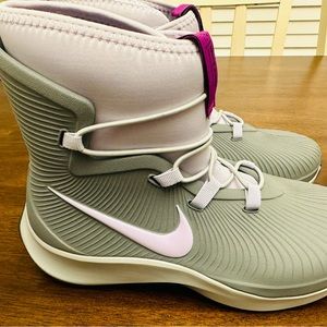 Nike Binzie Boot Girls Youth Waterproof Rain Winter Boots Size 3Y Gray Purple